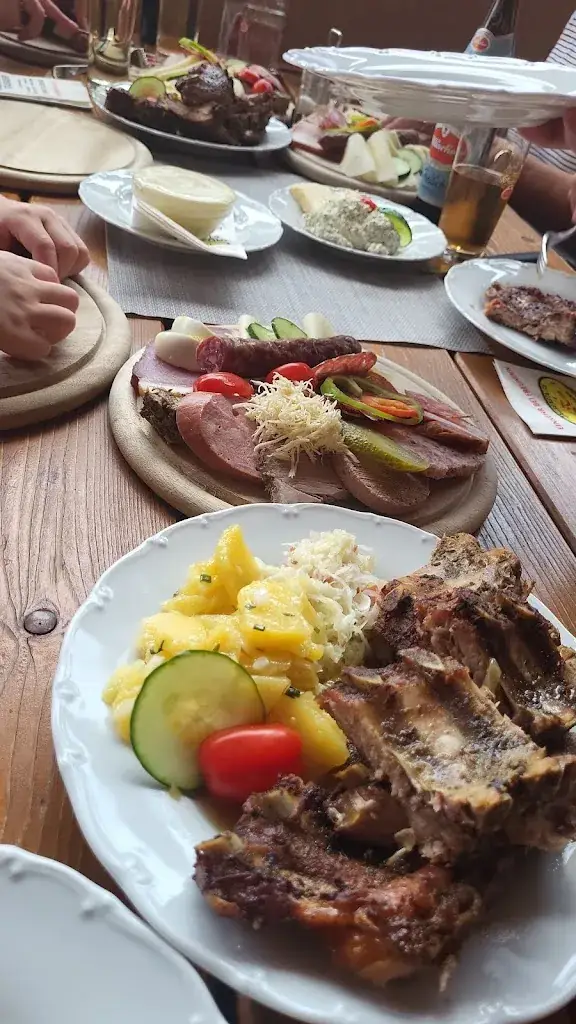 Manto Castell_Restaurant_Himmelberg_review