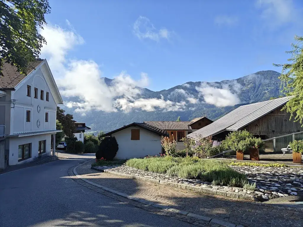 Dorfwirt u Kulturzentrum Fam Heidegger_Irschen_slider_image_2