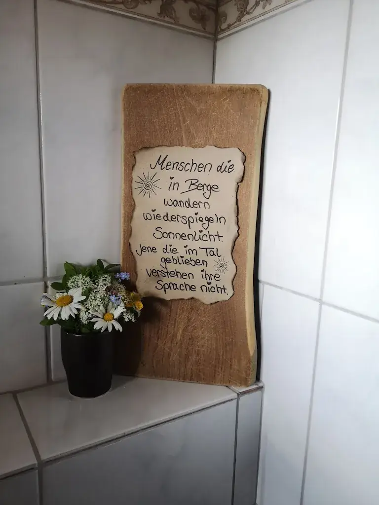 Ina Redeker_Ochsnerhütte_Irschen_avis