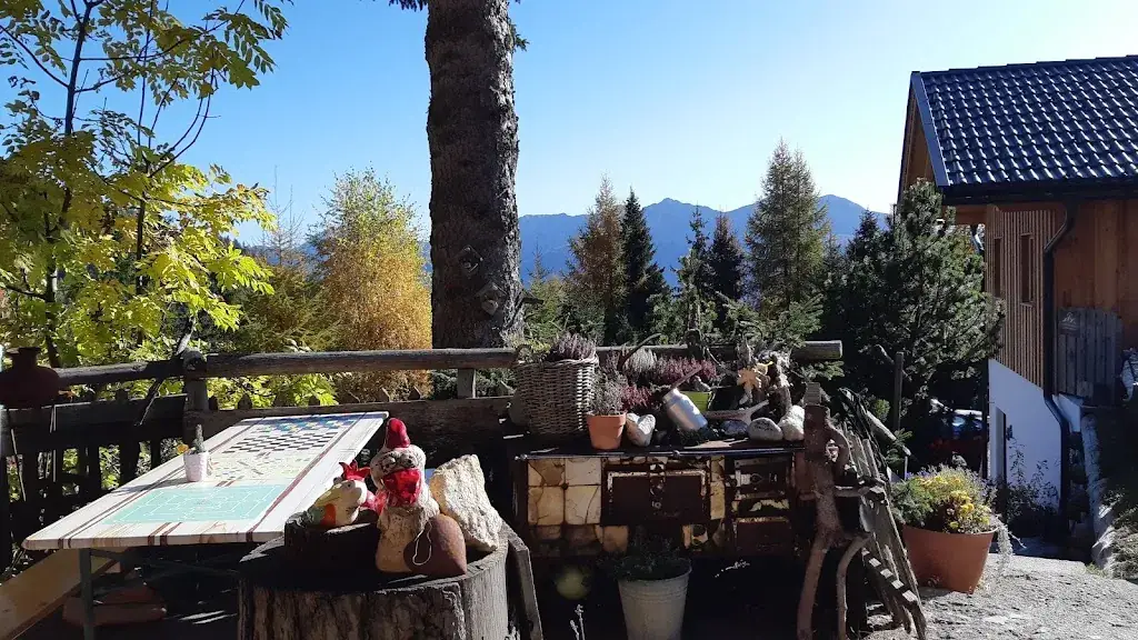 Almgasthof Bergheimat restaurant à Irschen