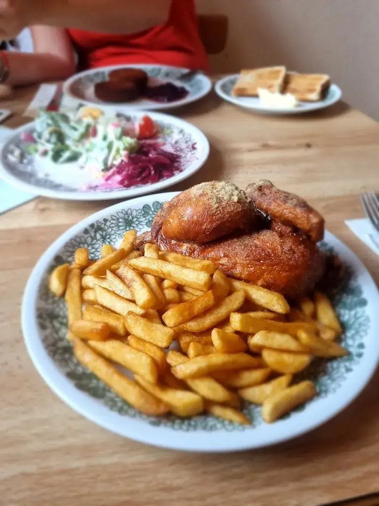 Alexander Daniel_Gasthaus Zum Steinernen Haus_Hüttenberg_avis