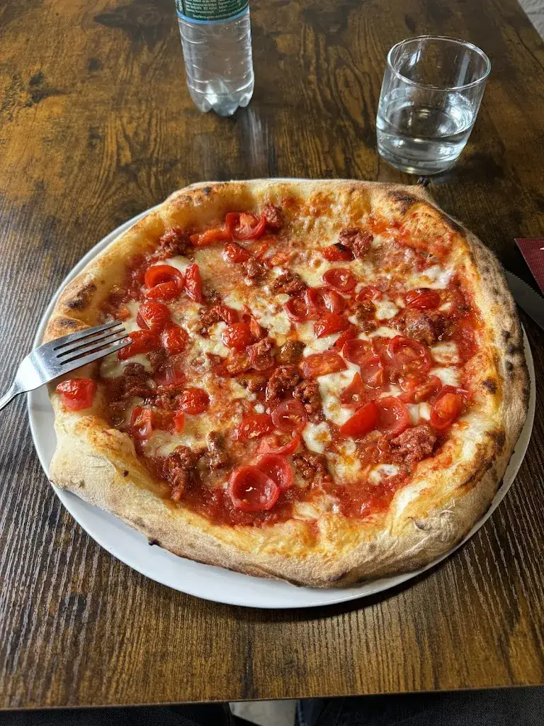 Thomas Marecki_Pizzeria LITTLE ITALY_Hüttenberg_avis