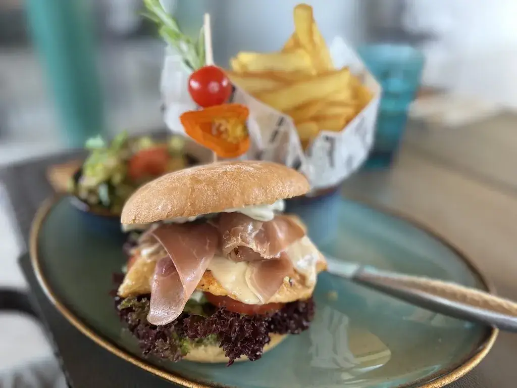 Linda Harm_zumTHORI_Kirchbach_recensione