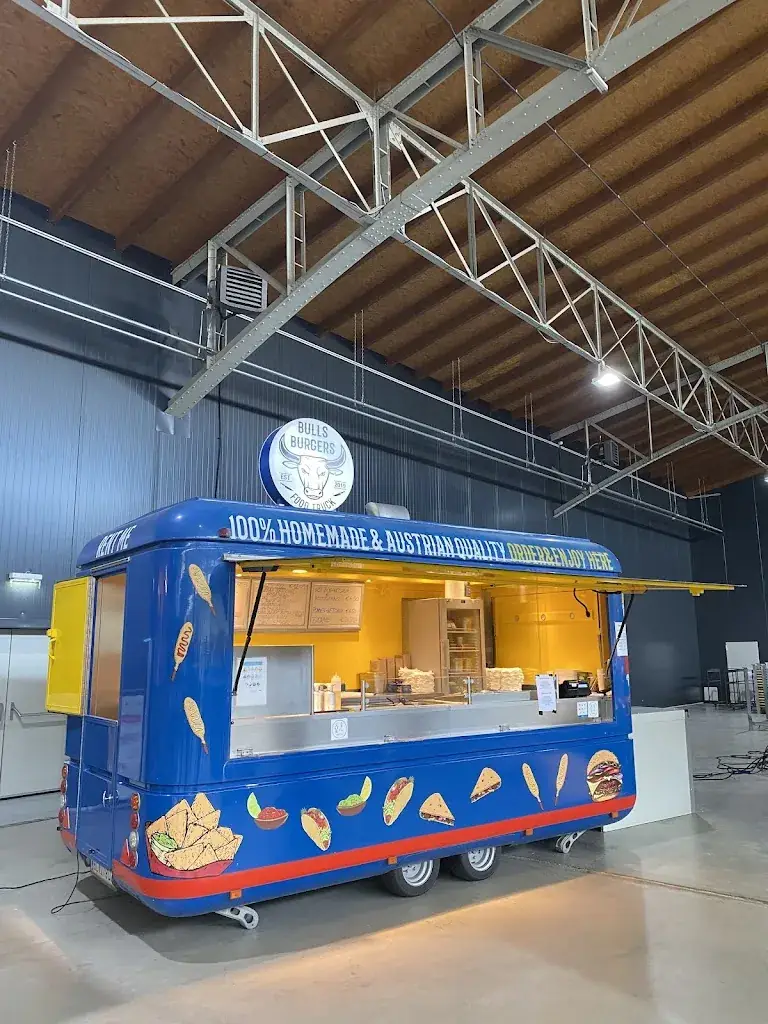 Bulls Burgers Food Truck_Bruckneudorf_slider_image_1
