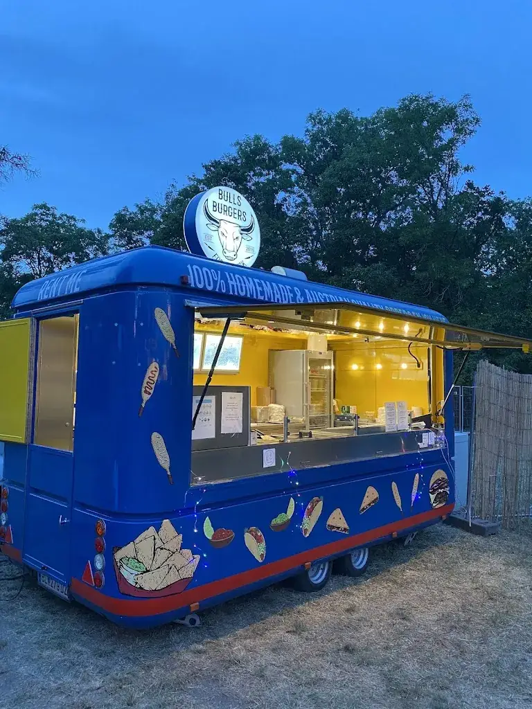 Bulls Burgers Food Truck_Bruckneudorf_slider_image_3