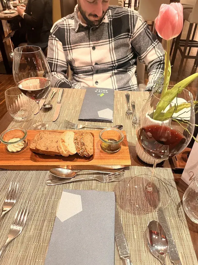 Monika Sarafimović_Restaurant Laguna_Klagenfurt_avis