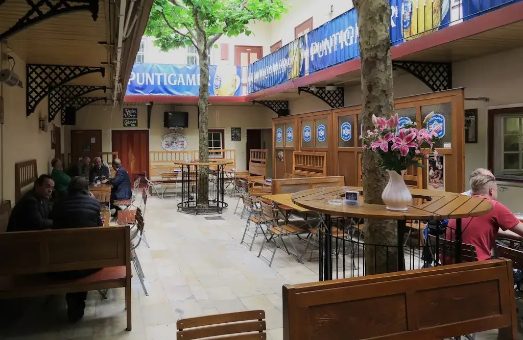 "Pumpe" - Gasthaus Zum Großglockner restaurant à Klagenfurt