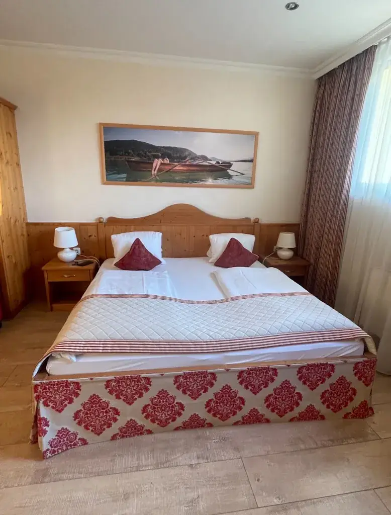 Sanja Nikic_Hotel Restaurant Rösch_Klagenfurt-Land District_recensione