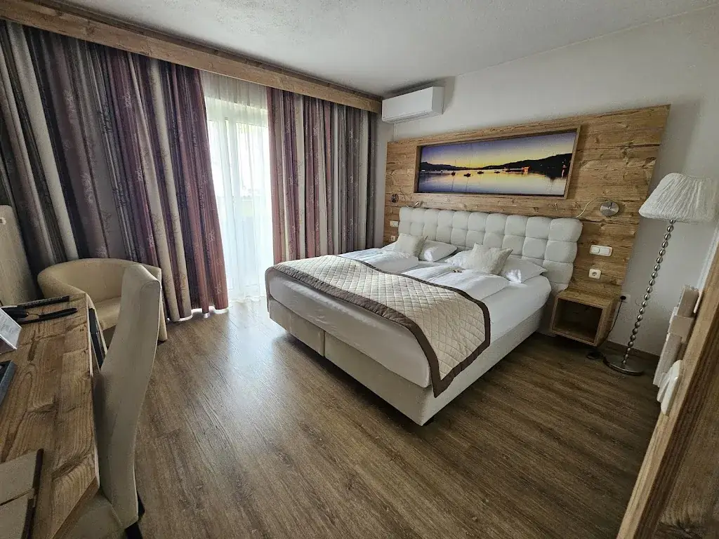 Hotel Restaurant Rösch_Klagenfurt-Land District_slider_image_3