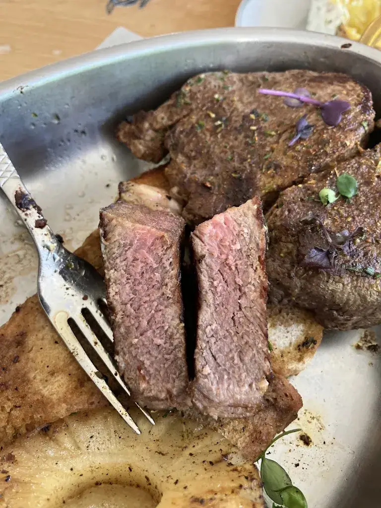 이재혁_LADICH'S STEAK-HOUSE Parndorf Restaurant - The Original SINCE 1997_Bruckneudorf_review