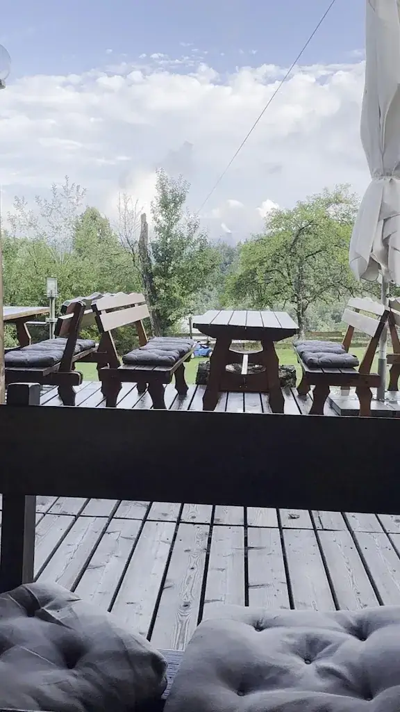 Jannick Quatowitz _Buschenschank Buchsbaum_Keutschach am See_review