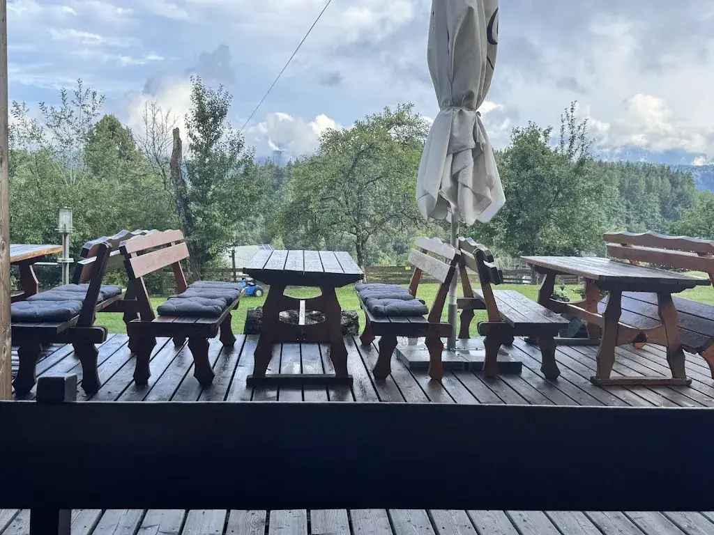 Buschenschank Buchsbaum restaurant à Keutschach am See