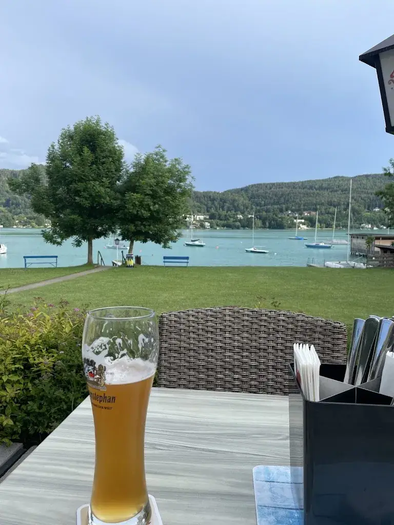 Povilas Redko_BAD STICH Seerestaurant_Keutschach am See_avis