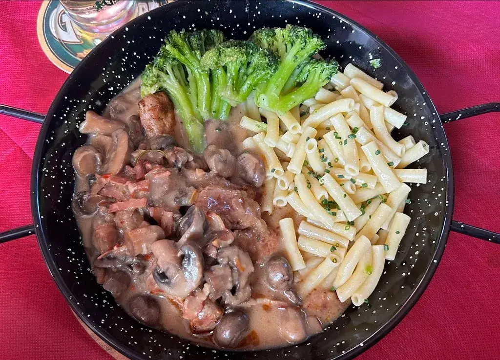 s'Bergbauern Wirtshaus_Kötschach_slider_image_2