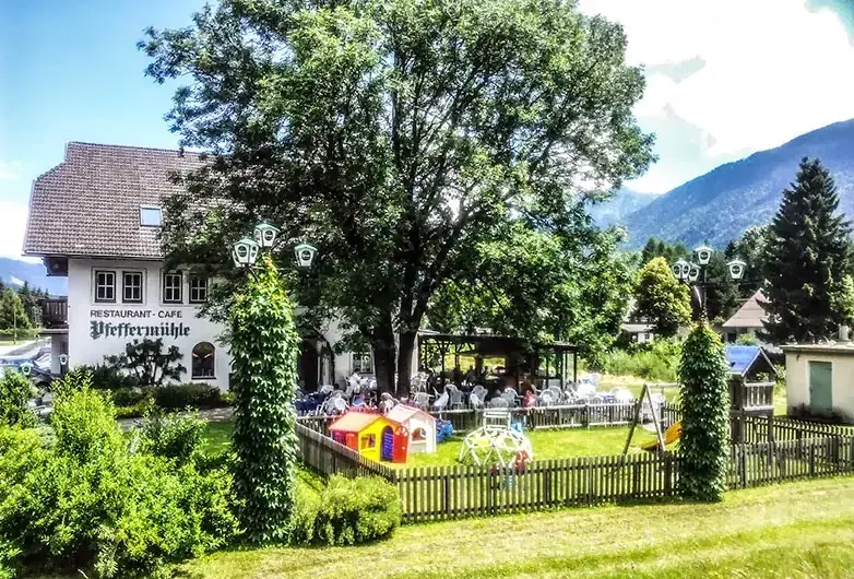 Landgasthof Pfeffermühle - Das Kärntner Wirtshaus *** restaurant à Kötschach