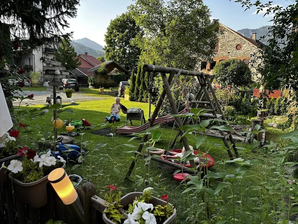 Laurens Hilboezen_Brückenwirt_Kötschach_avis