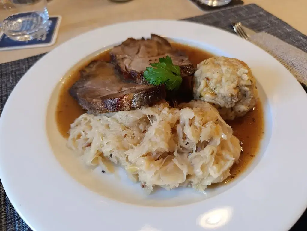 Giancarlo Gatti_Gasthaus zum Goldenen Ochsen_Kühnsdorf_recensione