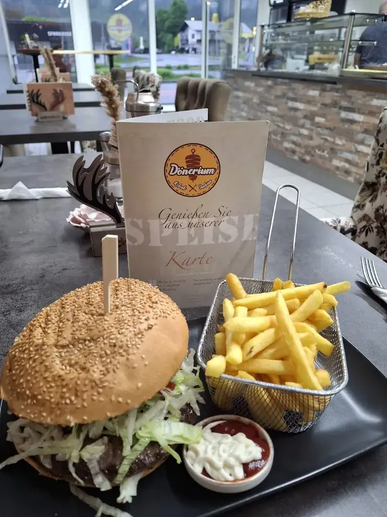 Sonja Egger_Dönerium, Kebabimbiss_Kötschach-Mauthen_recensione