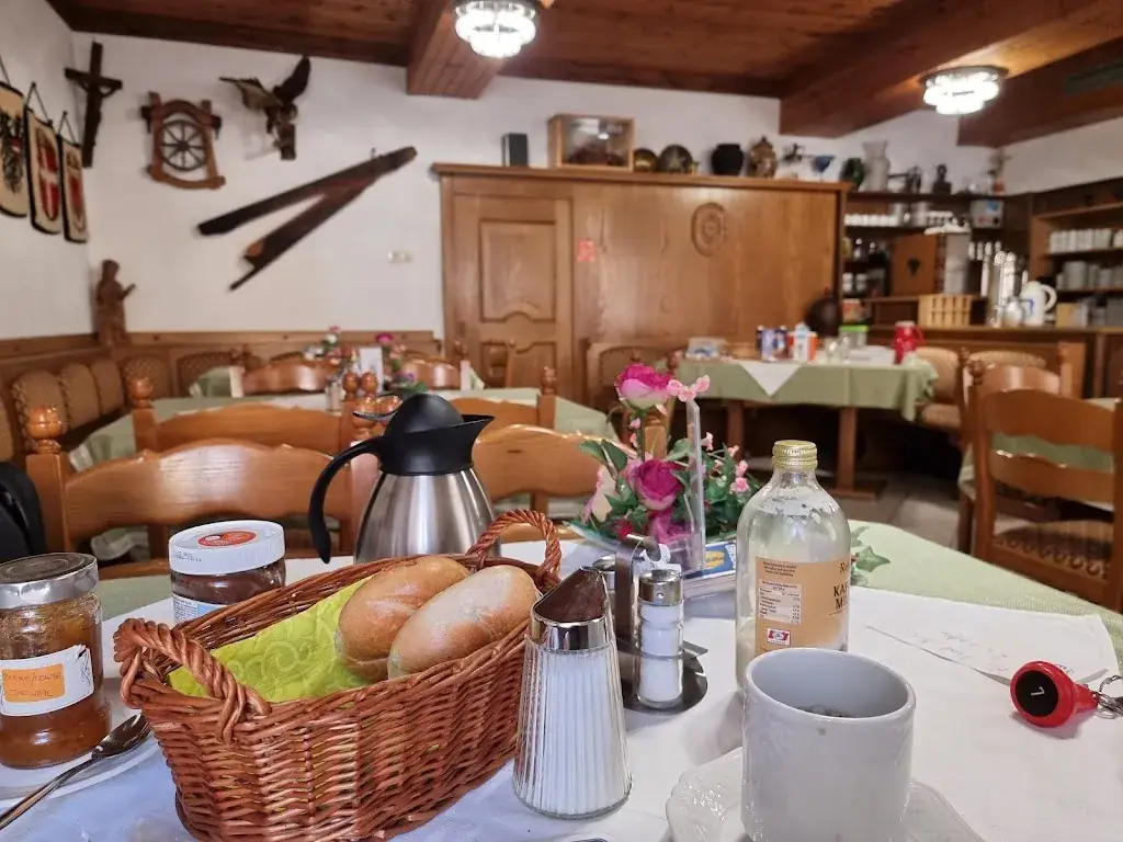 Peter Everts_Gasthof Torwirt_Lavamünd_avis