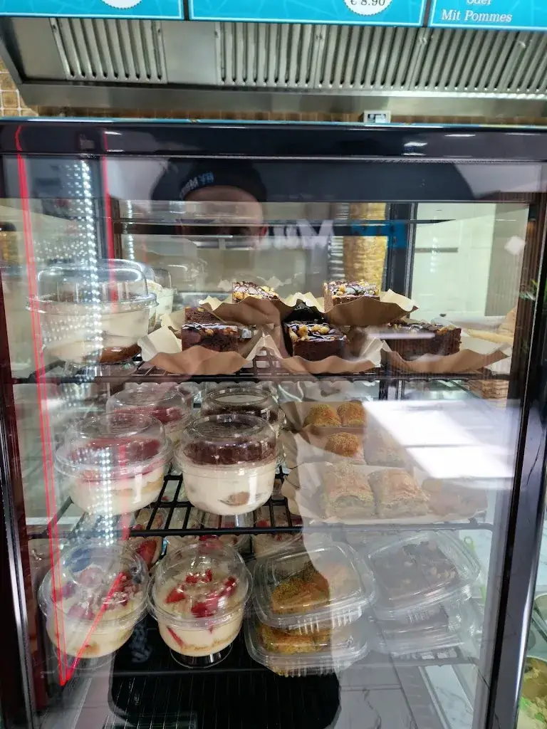 By Musty Kebab Falafel restaurant à Bruckneudorf