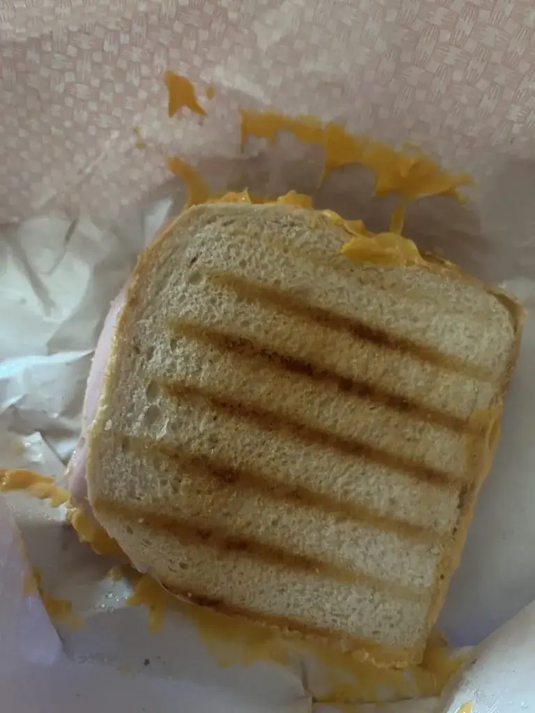 Christian Olszewski_L & M Imbiss_Lavamünd_recensione