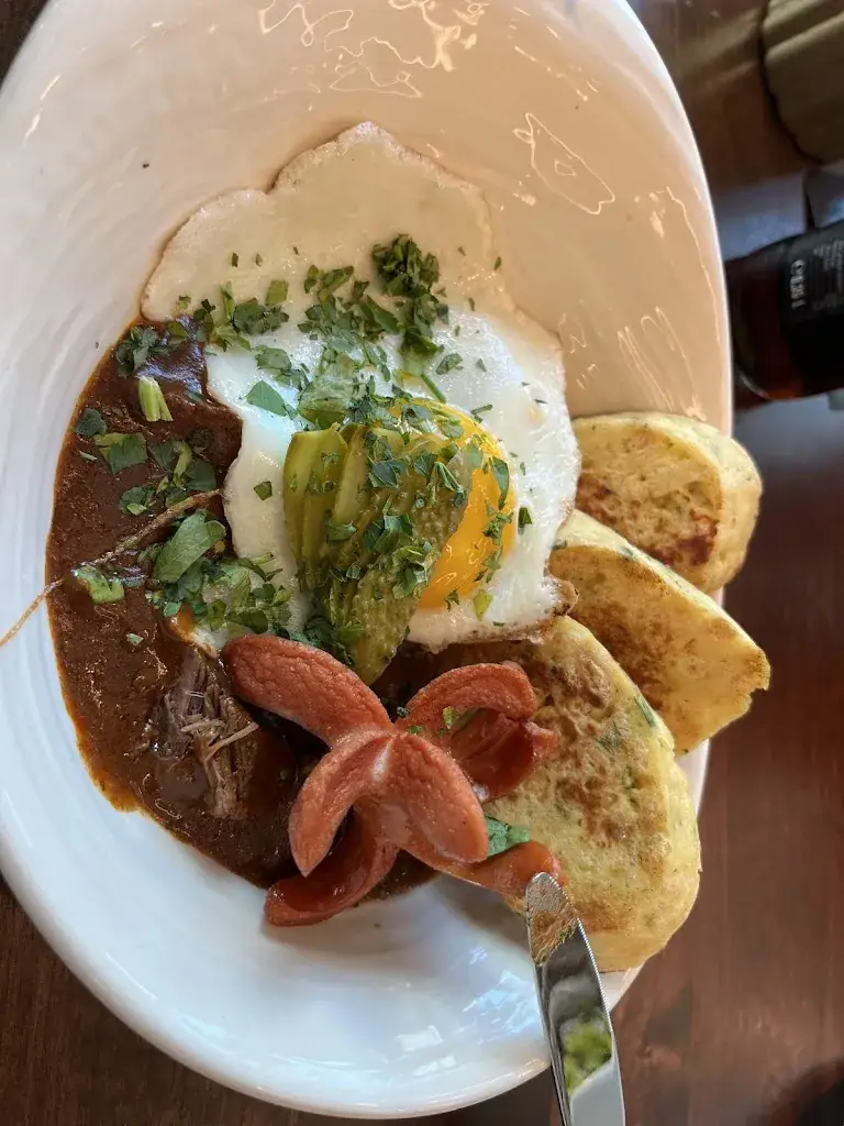 Adrian Burchard_Poldi Fitzka_Krems_avis