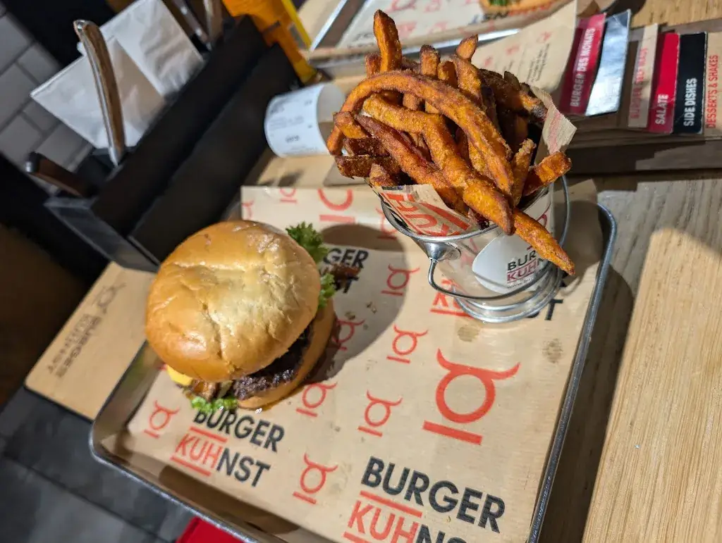 Menu_BurgerKUHnst Krems_Krems_image_4