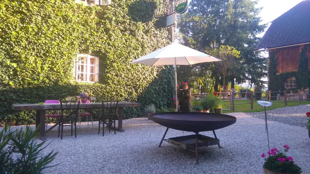 Wirtshaus "Kunsthandwerk" restaurant à Liebenfels