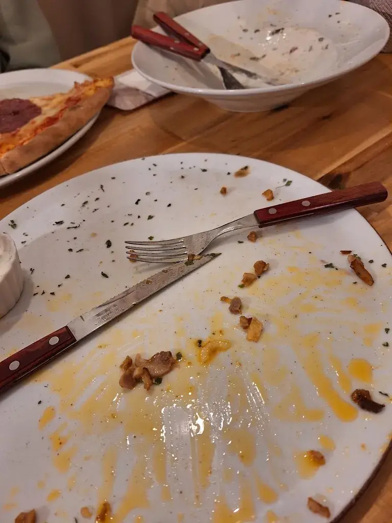 Robert Gračner_Pizzeria Restaurant Café Al Pacino Möllbrücke_Lurnfeld_recensione