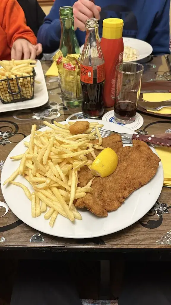 Andrea Bortolato_VERA ROSA Pizzeria-Restaurant-Cafe_Lurnfeld_review