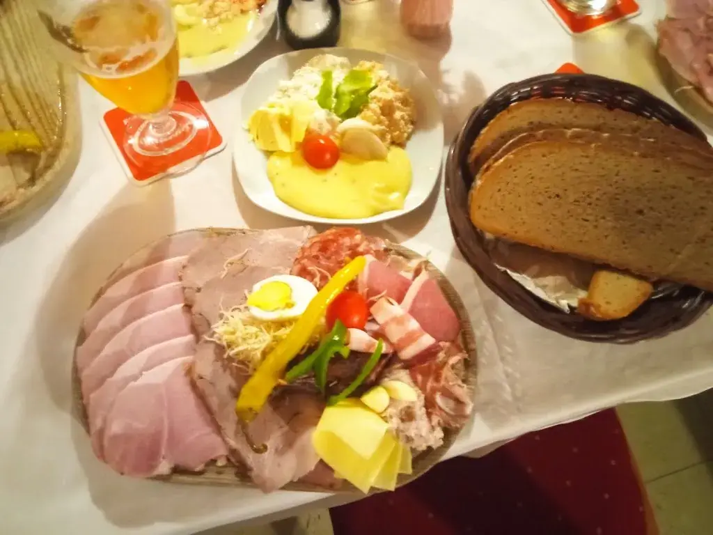 Alfred Sobotka_Gasthaus Zwischenberger_Maria Saal_avis