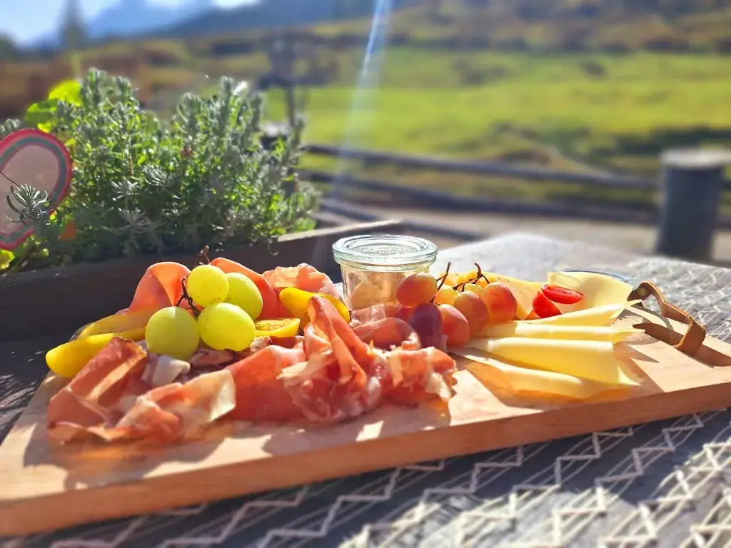 Jausenstation Steineckenalm_Lesachtal_slider_image_2