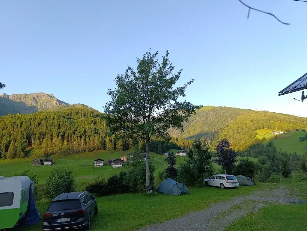 Adam Hefr_Gasthof Luggau_Lesachtal_avis