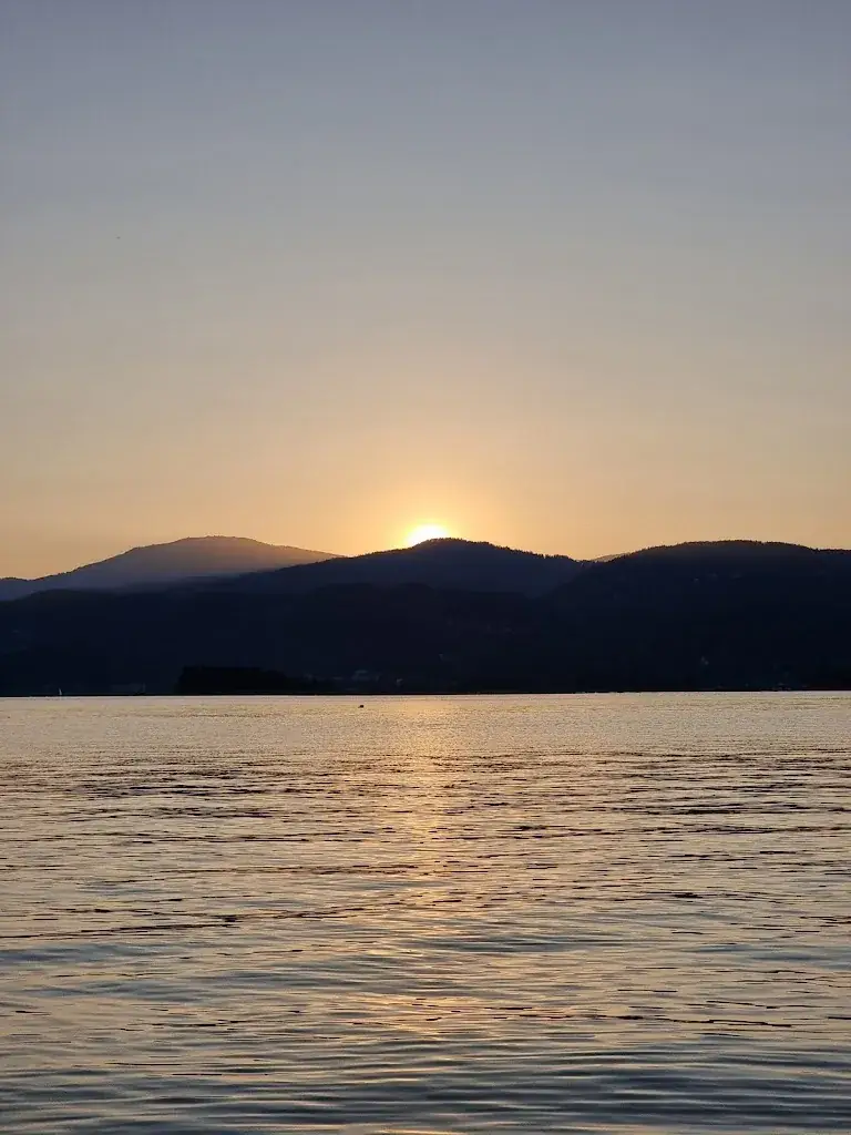 Nici_Seebar Linde_Maria Wörth_avis