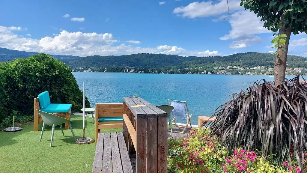 Judit Vizur_Café Bistro Flaschenpost_Maria Wörth_avis