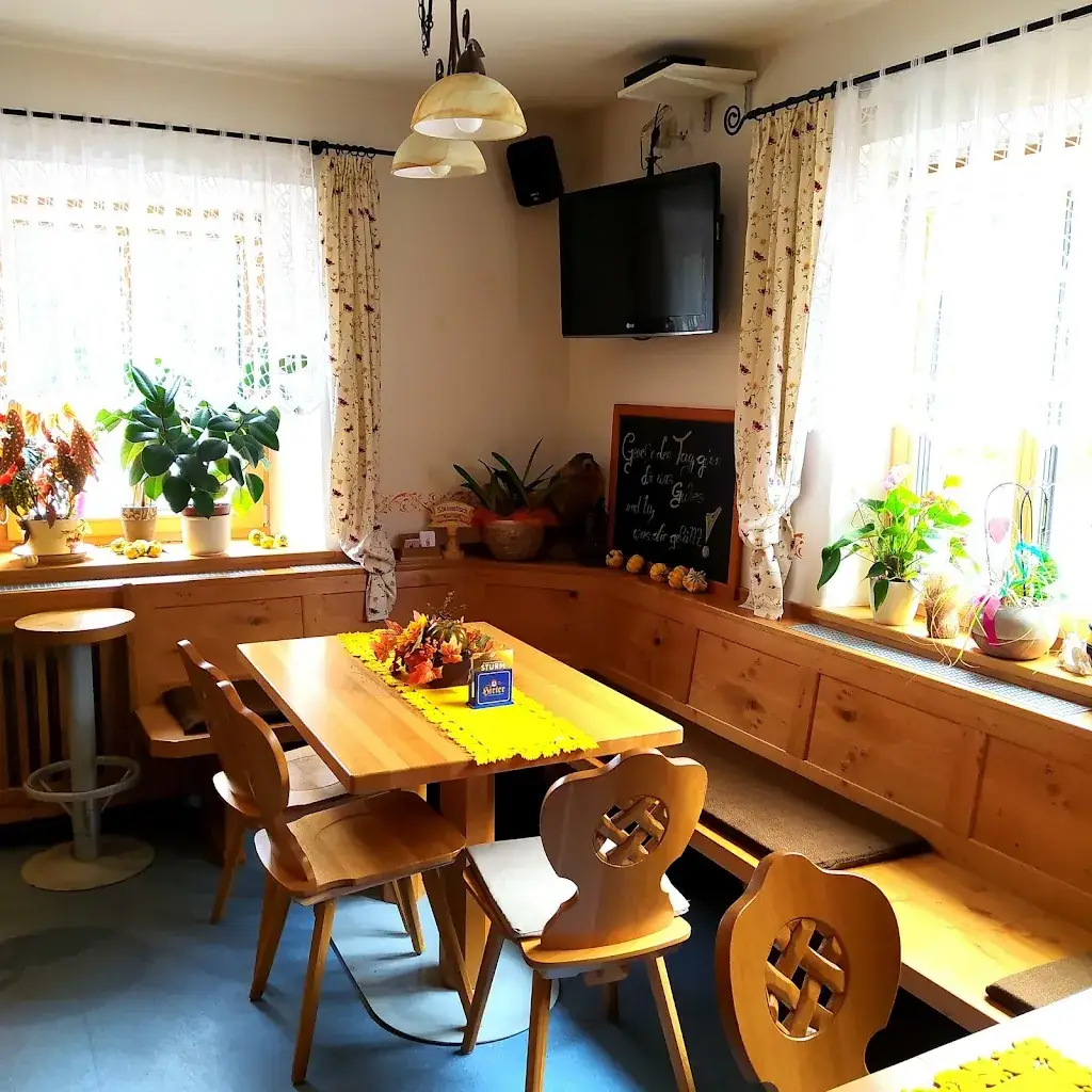 Gasthaus Lindenwirt restaurant à Metnitz