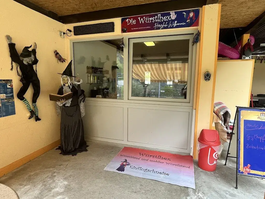 Würstlhex restaurant à Metnitz