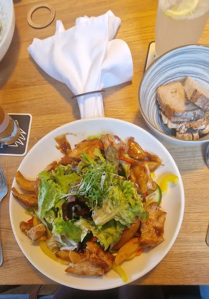 Isolde Lehnert_Schloss Töscheldorf - Bio-Restaurant, Event, Catering_Mölbling_avis