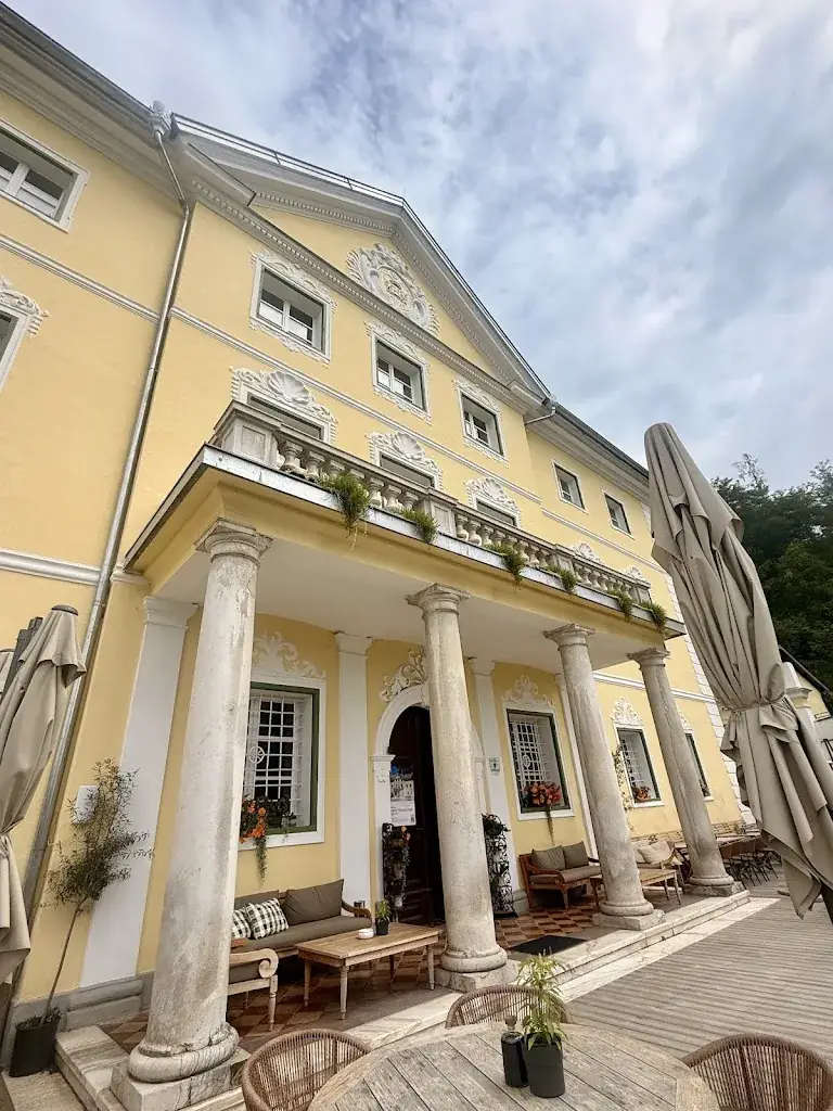 Alexandra Jarz_Schloss Töscheldorf - Bio-Restaurant, Event, Catering_Mölbling_avis