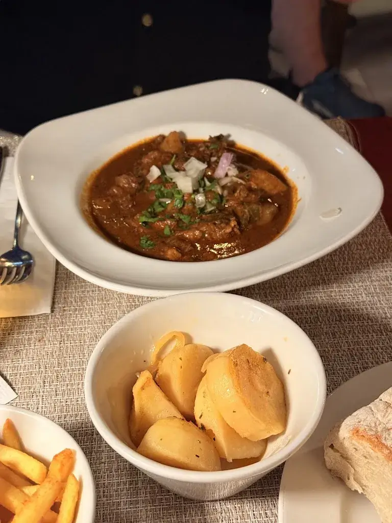 Mayar W._Gozitan Restaurant_Malta_avis