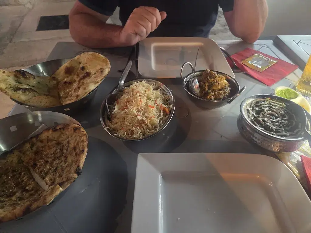 Tracey Barker_New Delhi_Malta_review