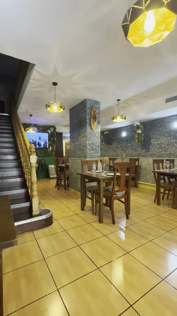 Darchini Indian Cuisine_Deutsch Jahrndorf_slider_image_2