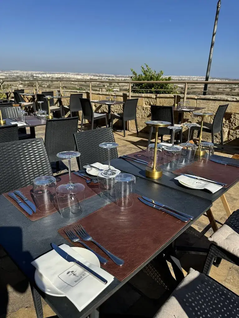 Root 81 restaurant à Malta