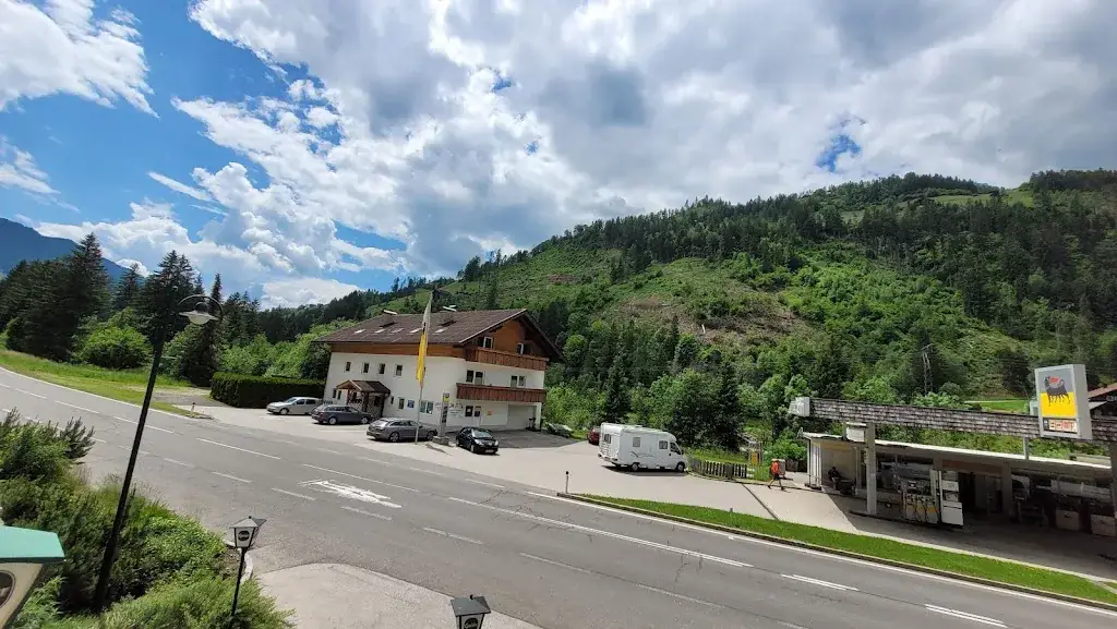 Muhammad Sohaib Iqbal_Gasthof Fair_Mörtschach_avis