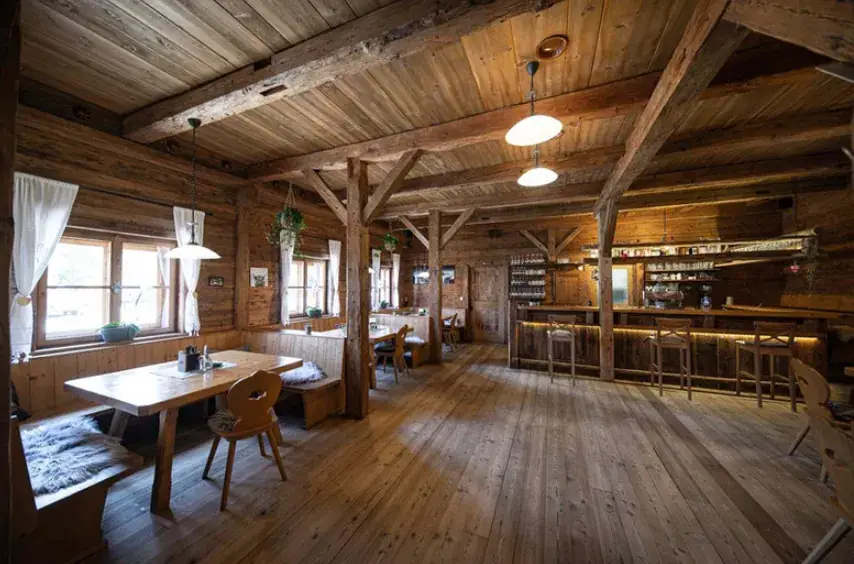 Jausenstube Blauer Hirsch restaurant à Micheldorf