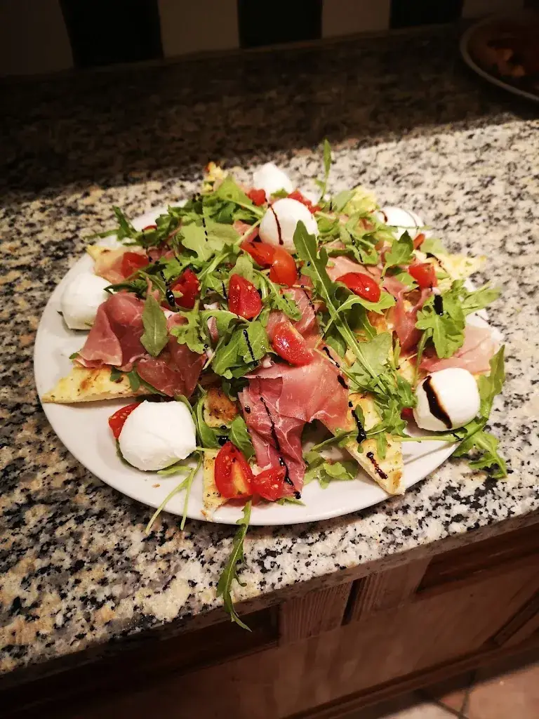 Ristorante Pizzeria da Nonna Elvira_Micheldorf_slider_image_2