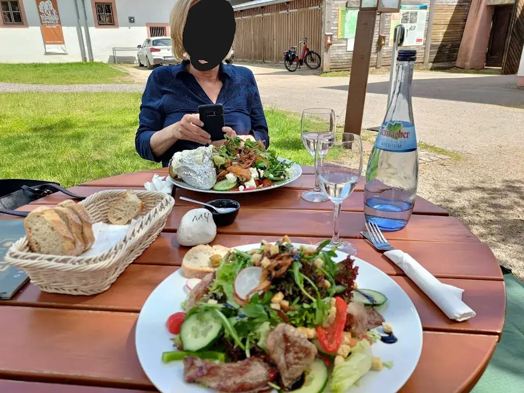 Tobias Schmidt_Forsthaus Neuhaus_Neuhaus_avis