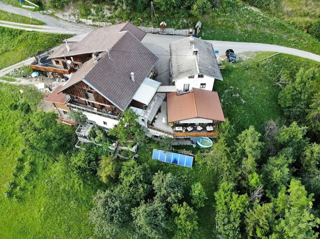 István Maráczi_Gladerhof_Oberdrauburg_avis