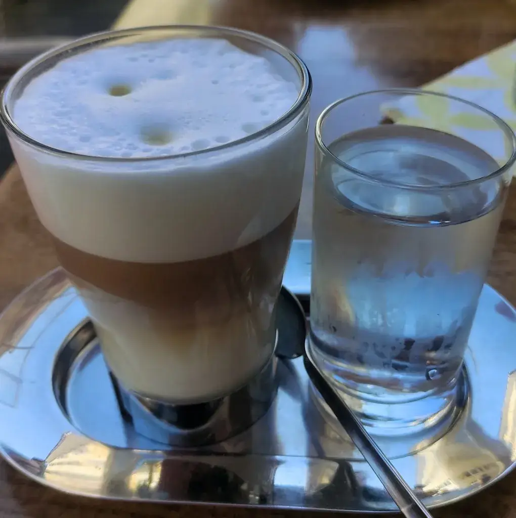 Peter Sprot_Bäckerei - Konditorei - Café Florian Egger_Oberdrauburg_recensione