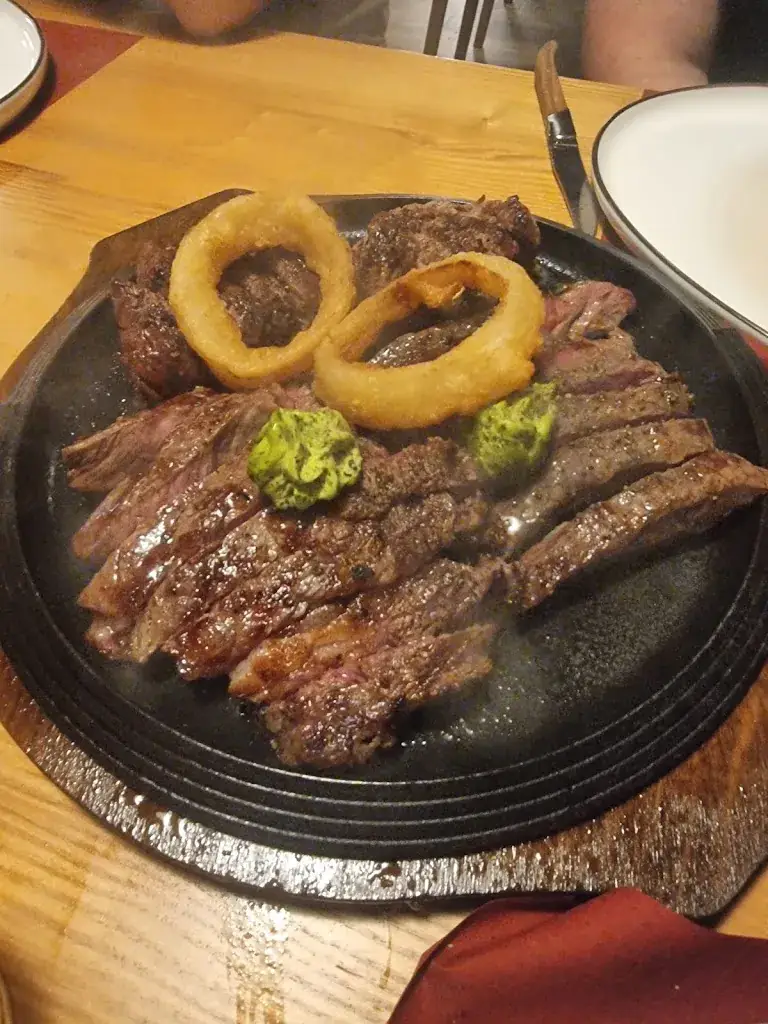 saar perera_Butcher's Steak Haus_Obermillstatt_avis